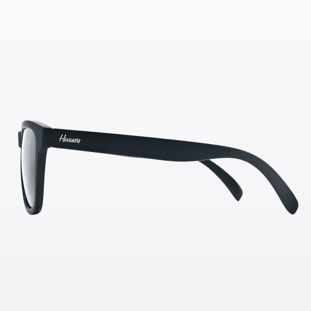 Havaners Phantom all-black Wayfarer-style frames and lenses, product view 4